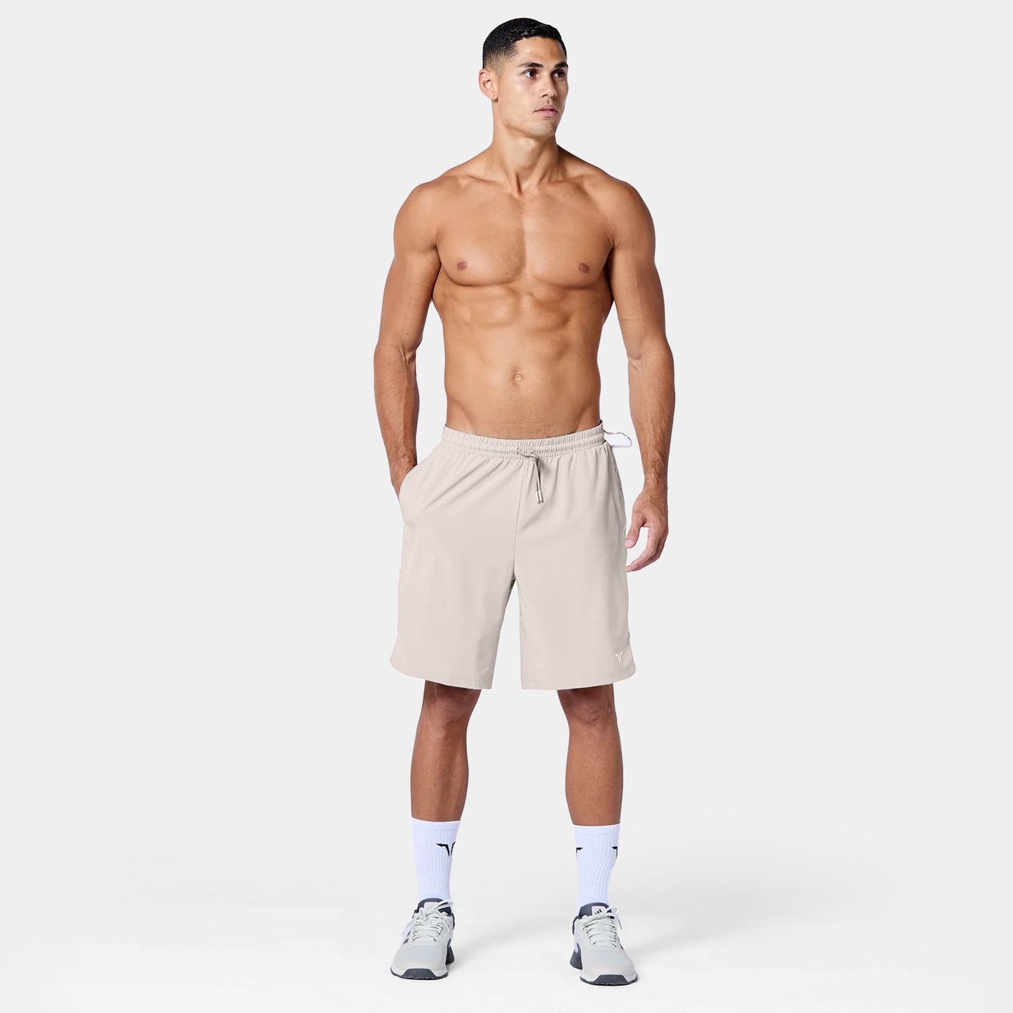 شورت فاونديشن 9"- فضي مطفي