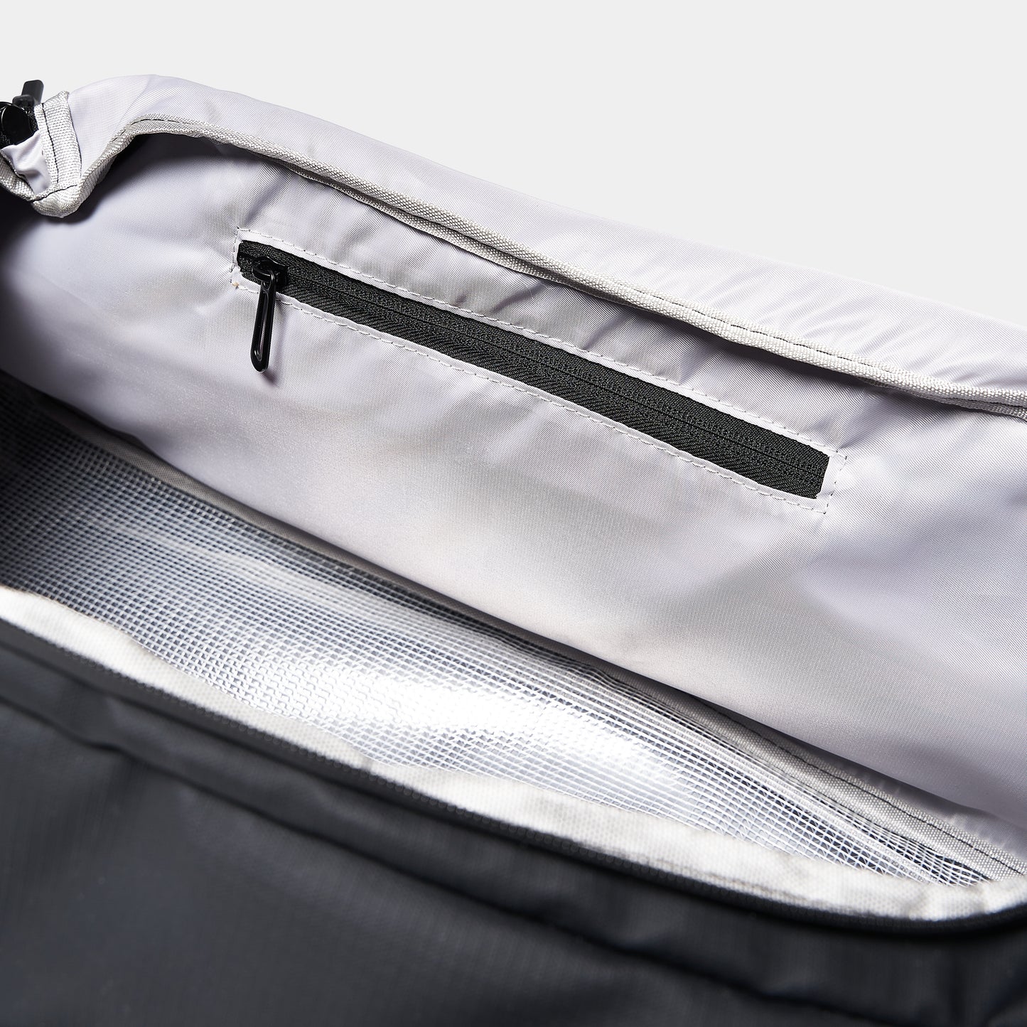 حقيبة جيم هولدال 42 لتر - أسود