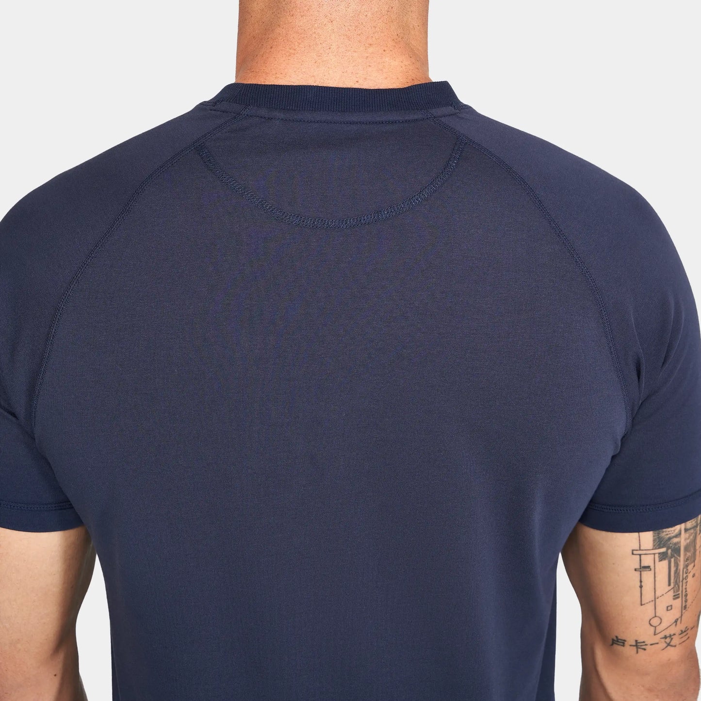 تيشيرت رغلان جرافيكي رياضي - كحلي