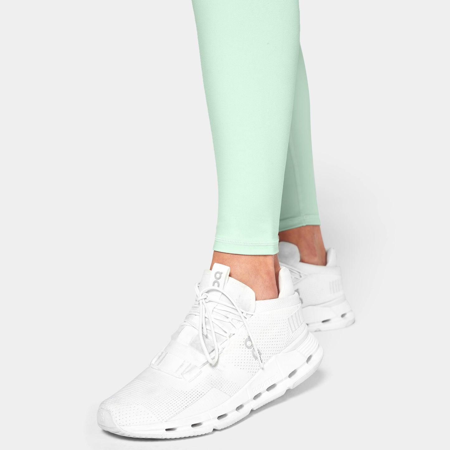 فيرسيتي ليقينز - أكوا فاتح