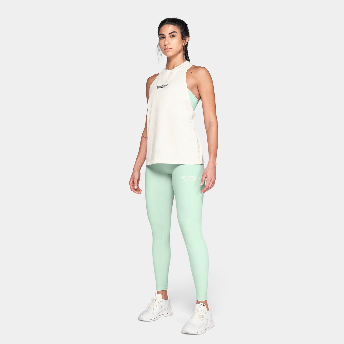 تانك بخلفية متقاطعة - سكري