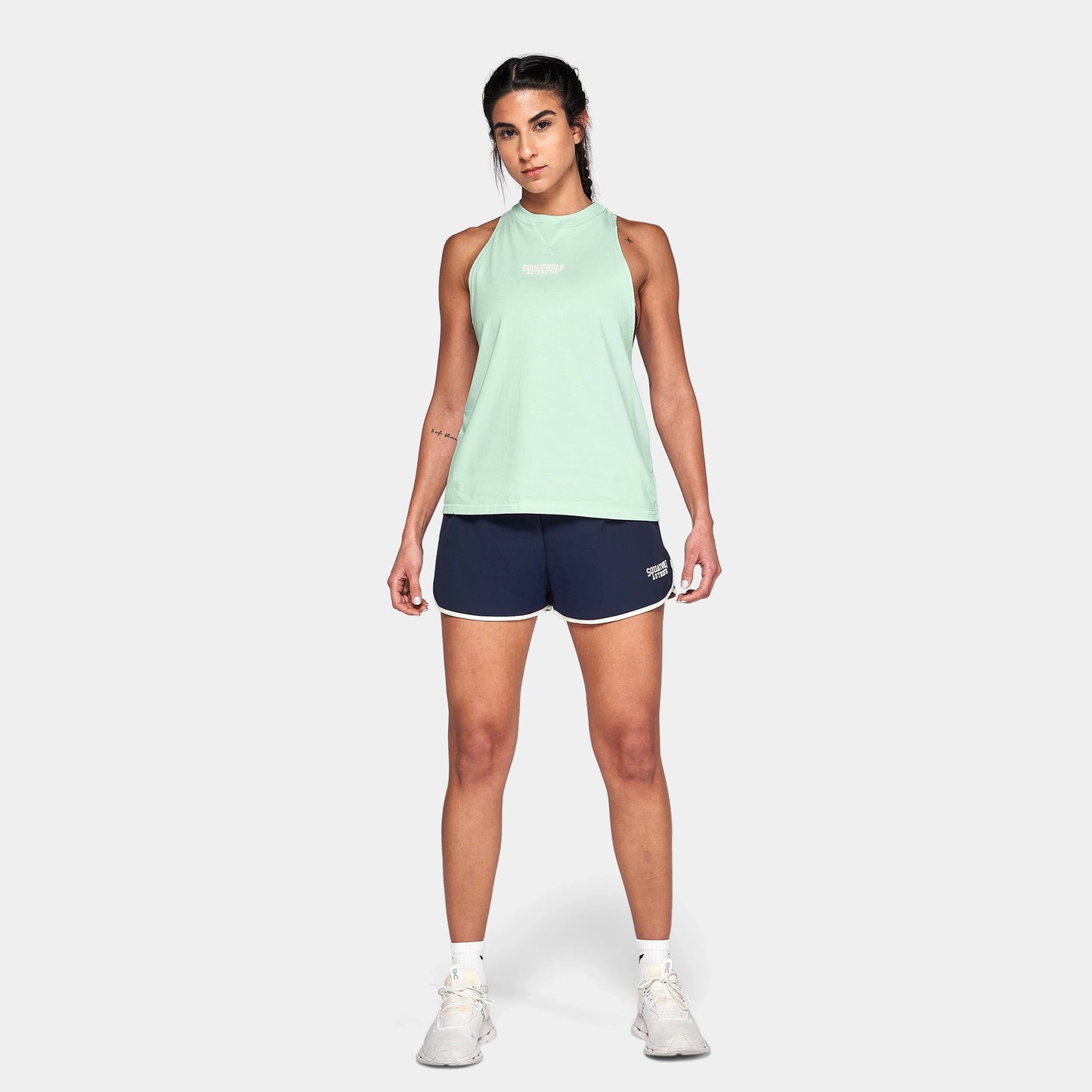 تانك بخلفية متقاطعة - أكوا فاتح