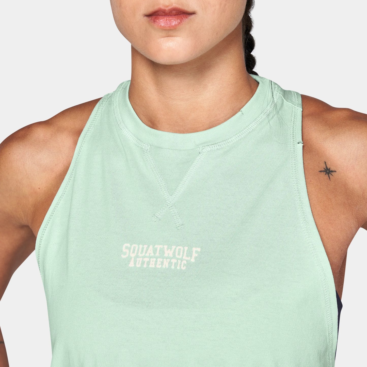 تانك بخلفية متقاطعة - أكوا فاتح