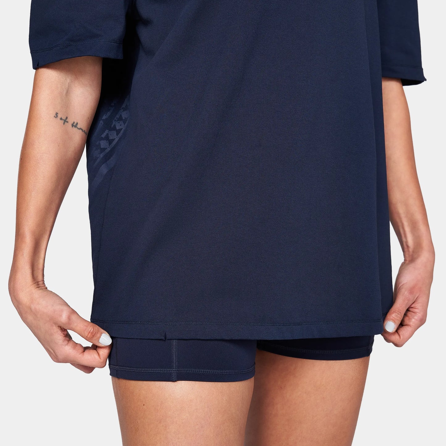 أوثنتيك تيشيرت جرافيكي فضفاض - كحلي