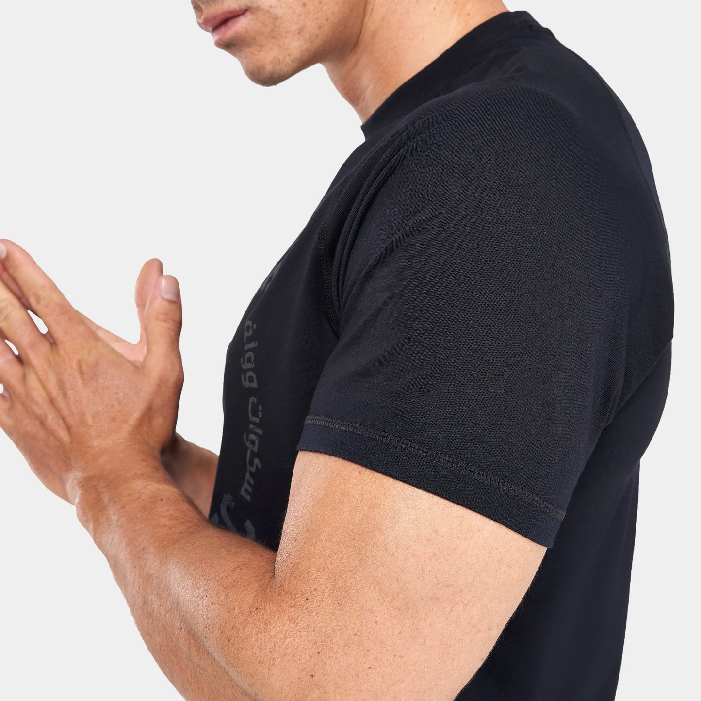 تيشيرت رغلان جرافيكي رياضي - أسود