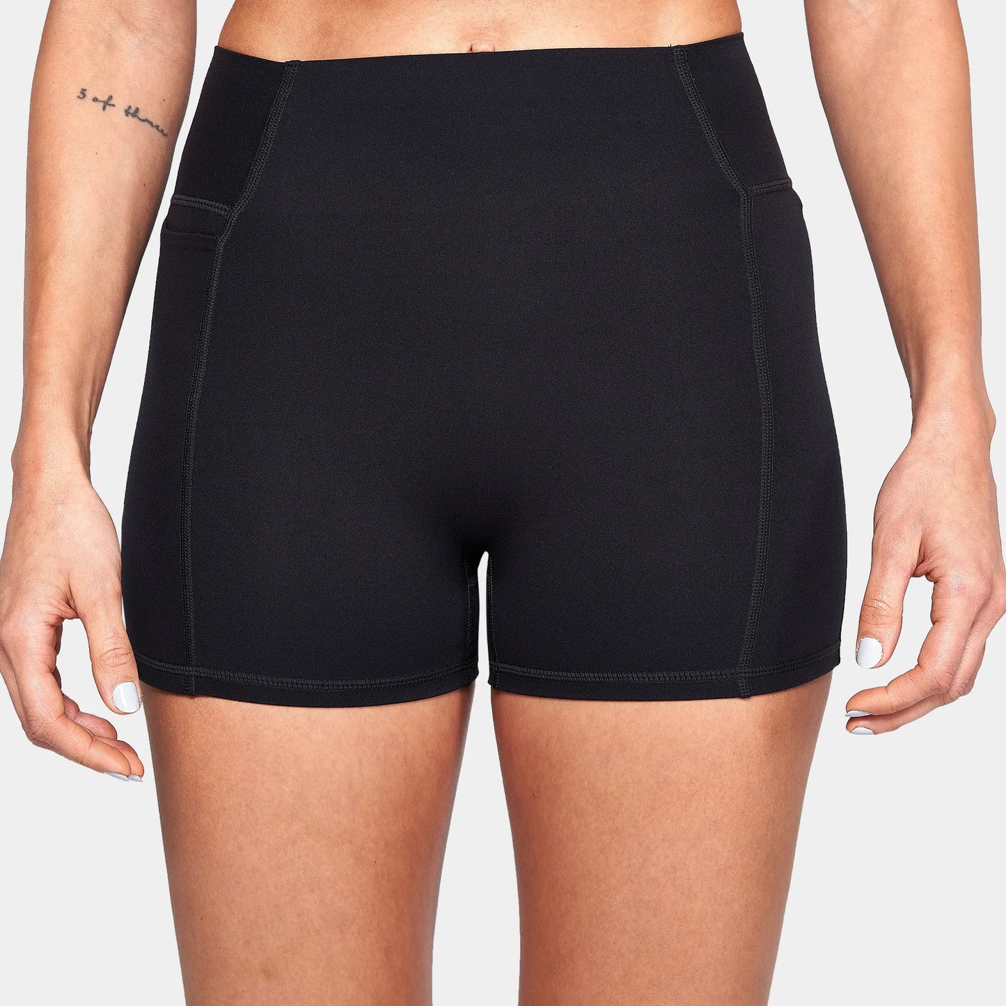 شورت 3 انش - أسود