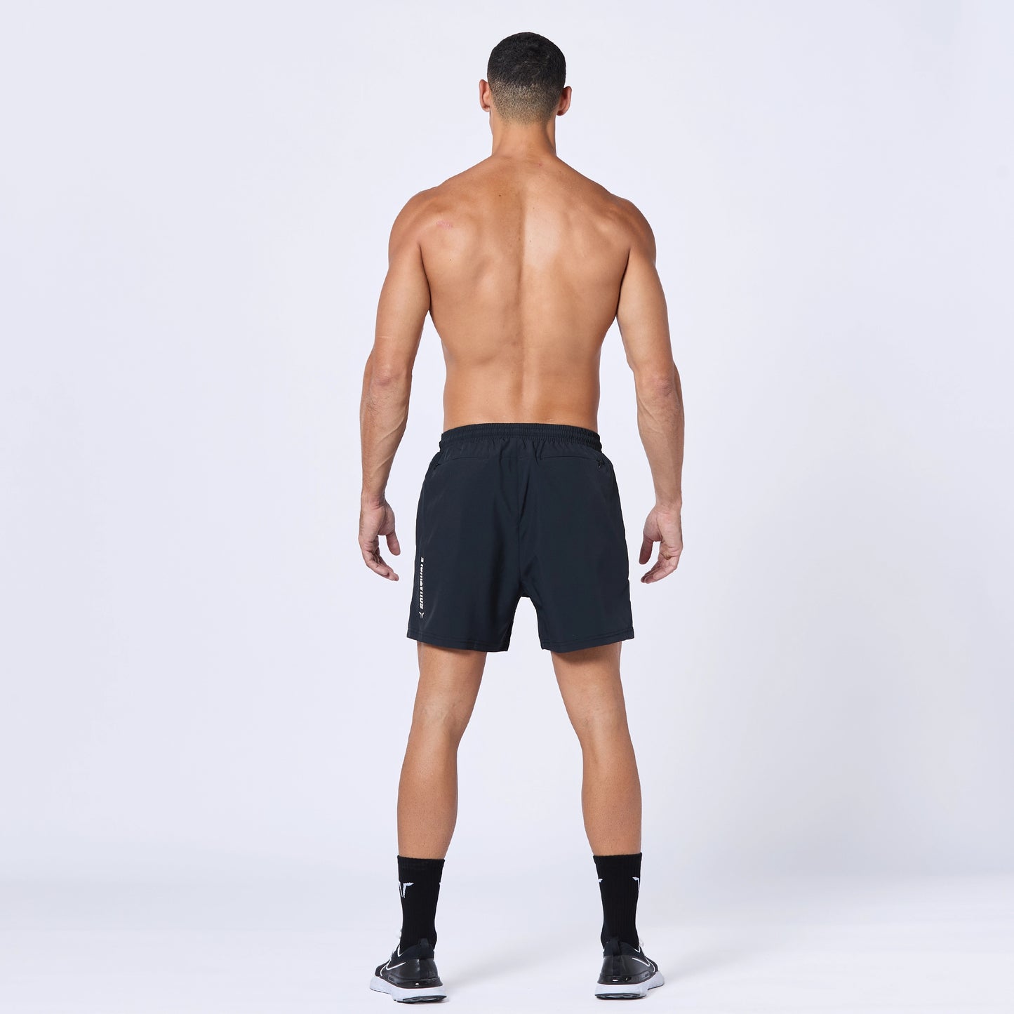 شورت فاونديشن 5"- أسود