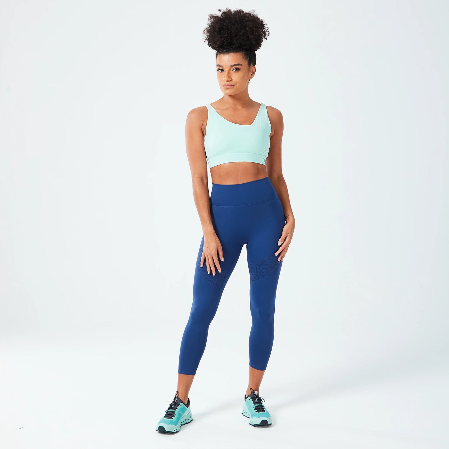 حمالة صدر كود جليتش بتصميم غير متماثل - سماوي فاتح