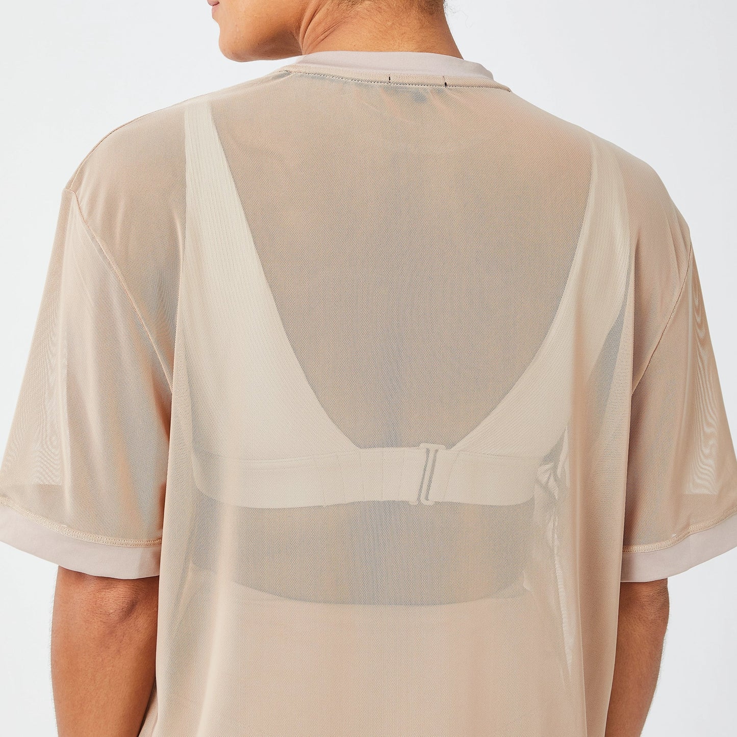 تيشيرت جليتش من قماش شبكي - ترابي