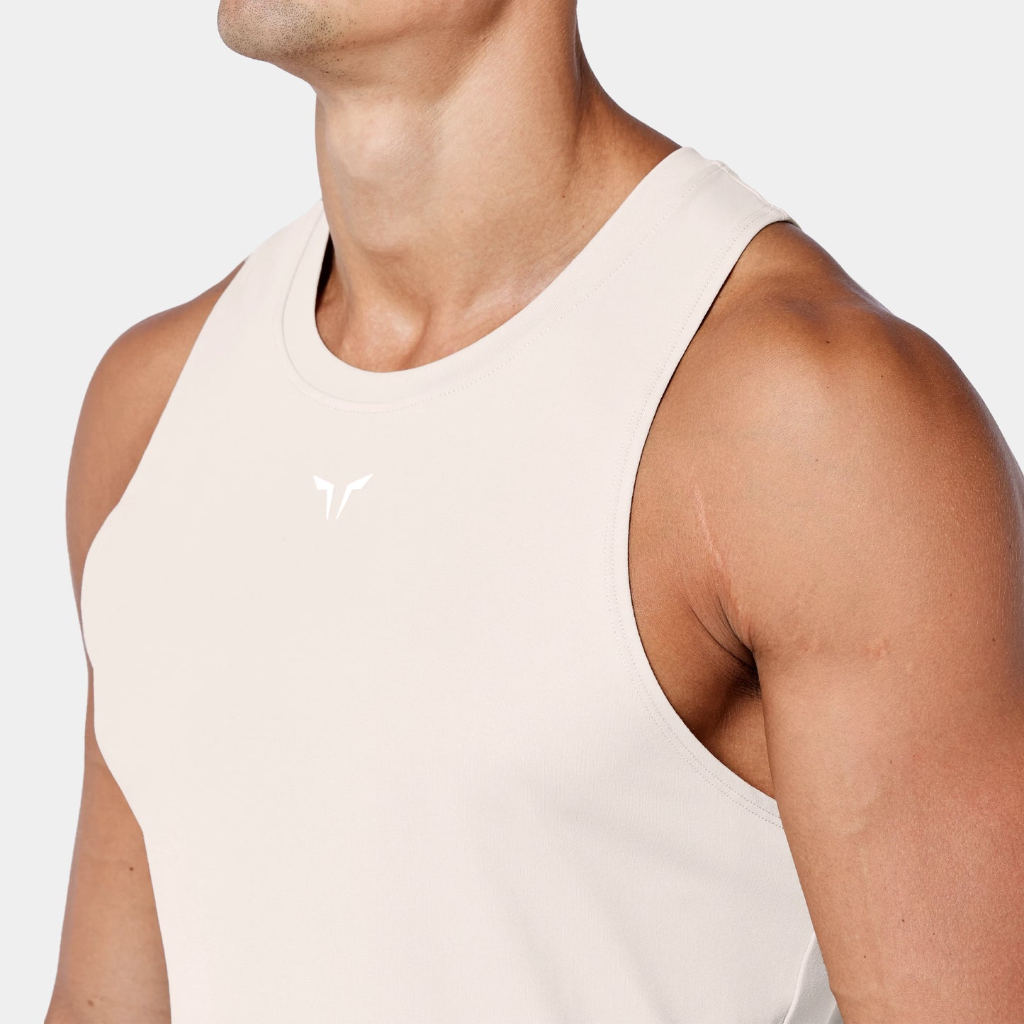 تانك تدريب - فضي مطفي