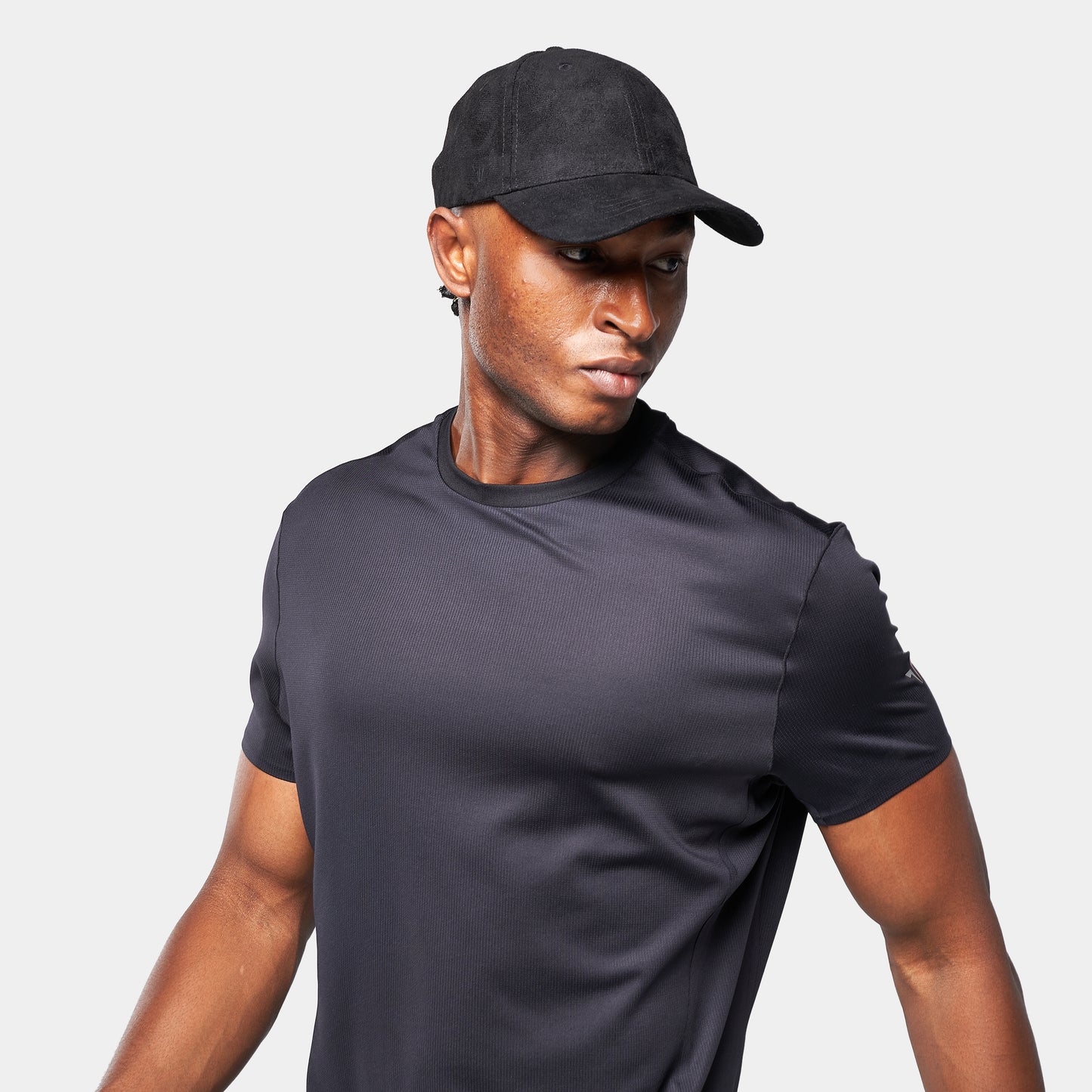 قبعة سويدي قابلة للتعديل - أسود