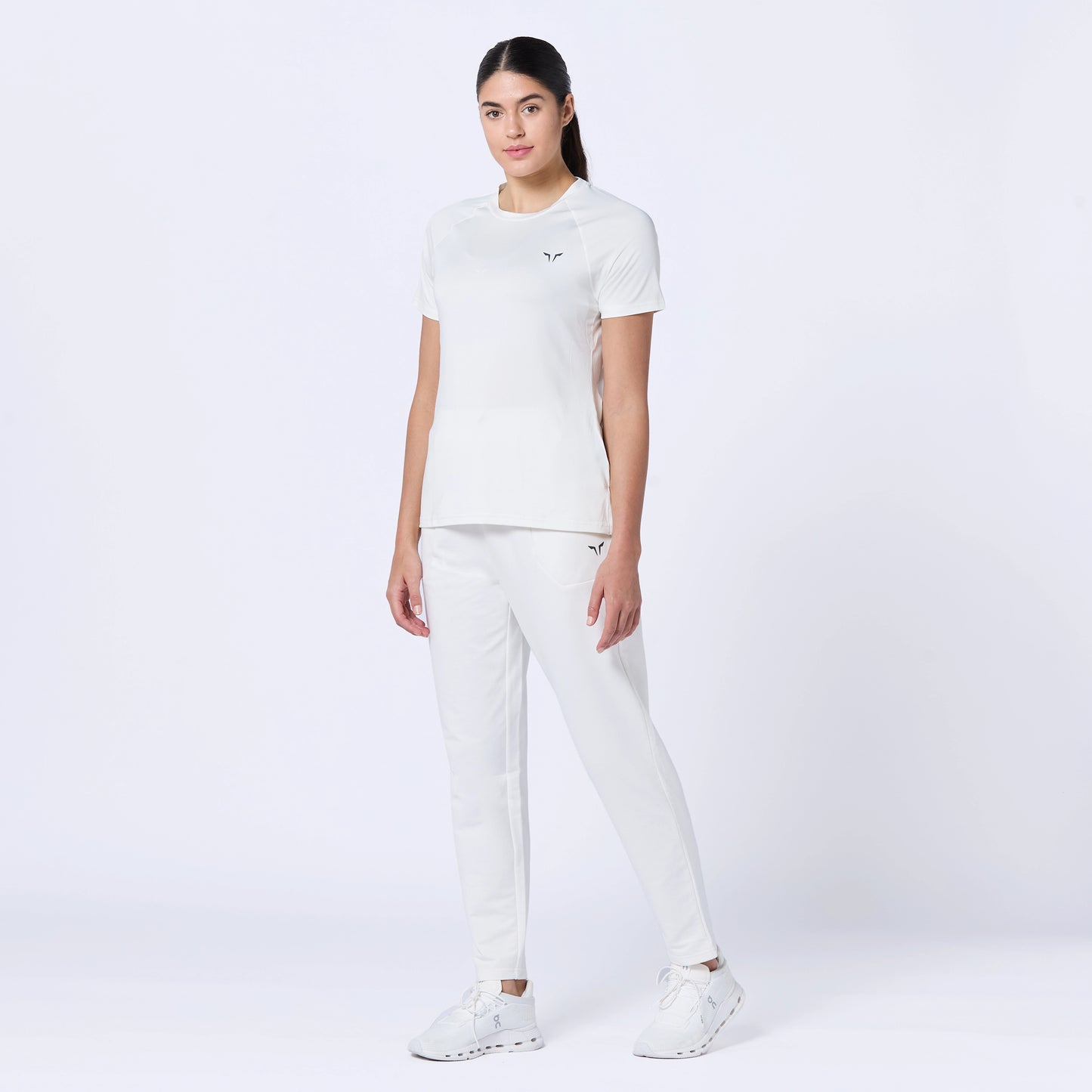  تيشيرت ايسينشال خفيف -  أبيض لؤلؤي