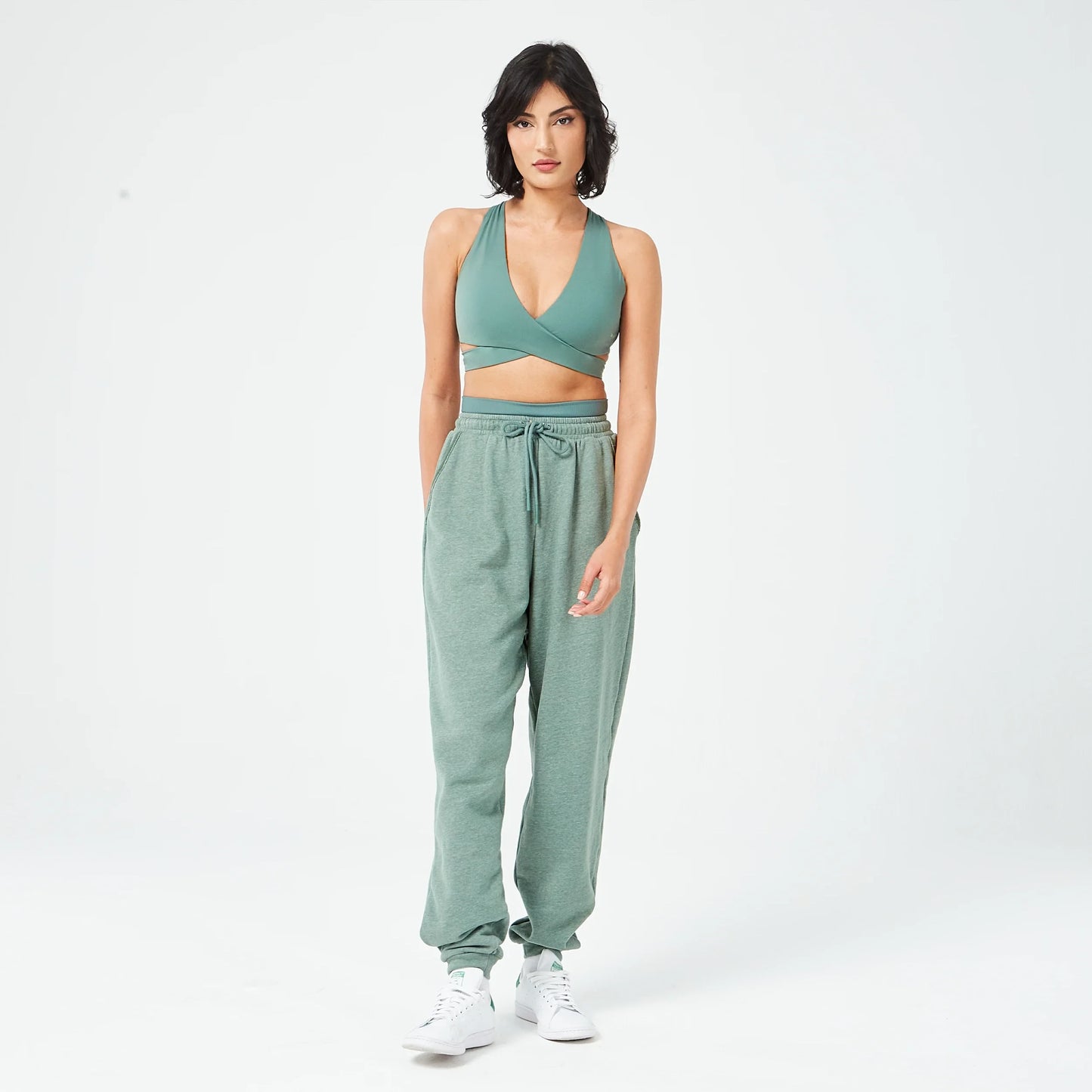 بلوزة بنمط حمالة صدر ريتروجراد كريس كروس - أخضر غامق