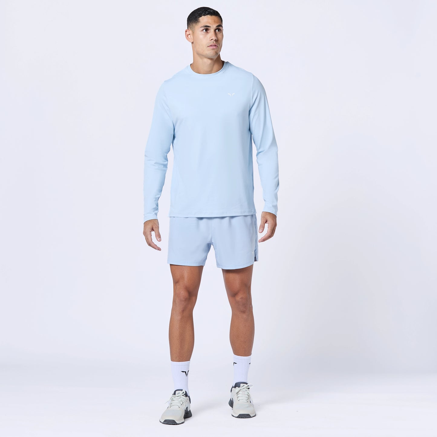 تيشرت ايسينشال اكتيف بأكمام طويلة - أزرق سماوي