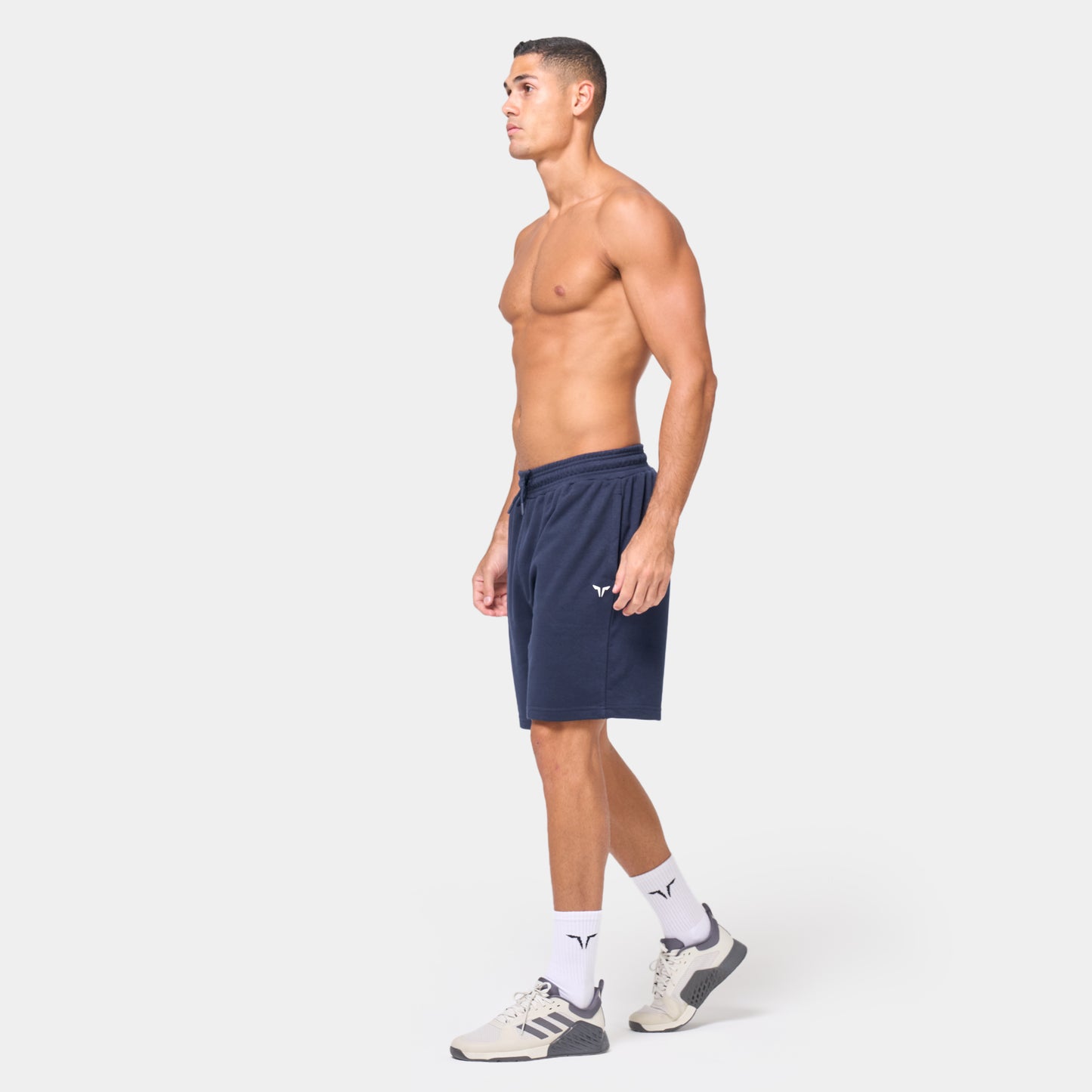 ايسينشال شورت مريح 7 انش- كحلي 