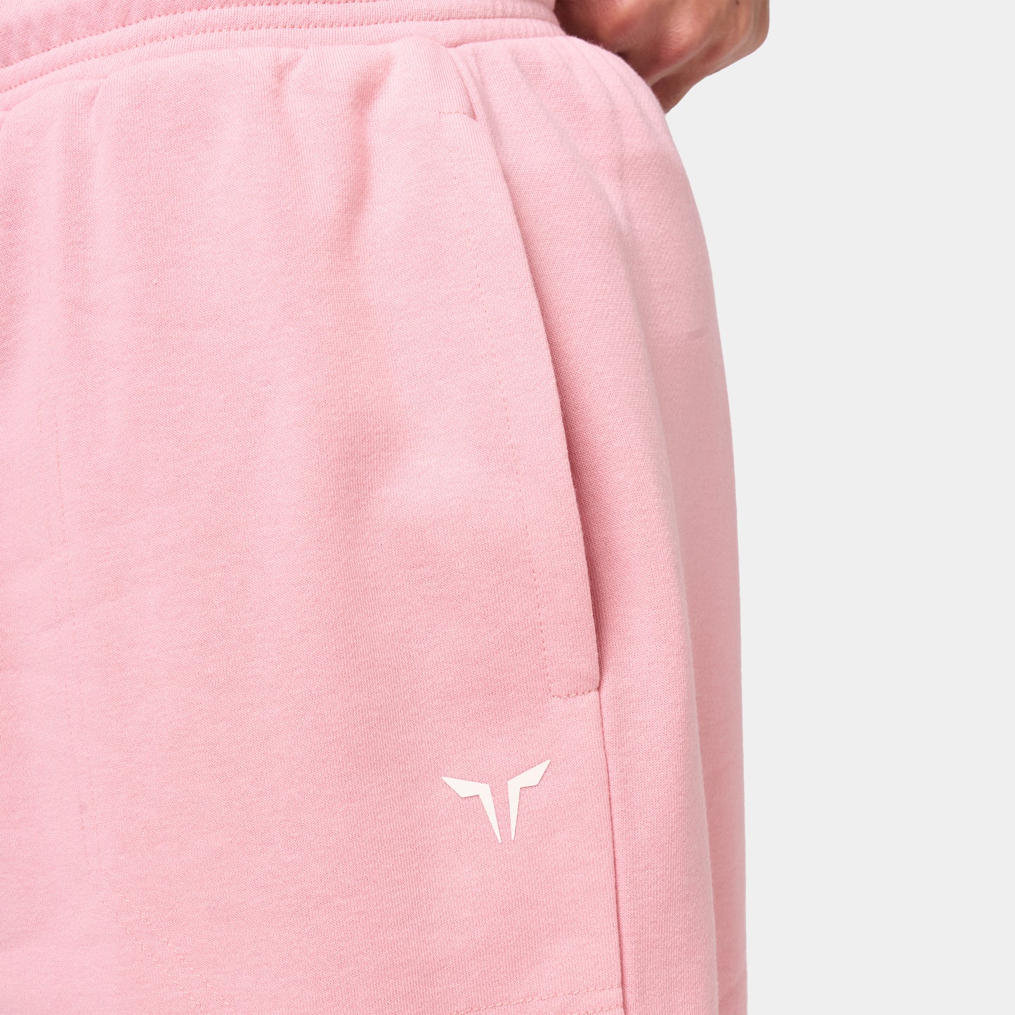 ايسينشال شورت مريح 7 انش- موف فاتح 