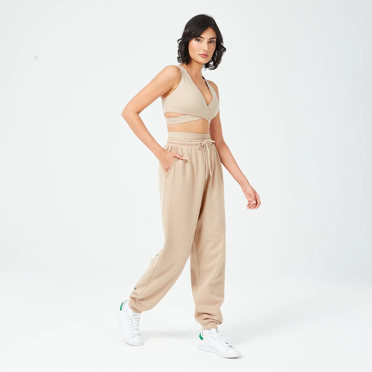 بلوزة بنمط حمالة صدر ريتروجراد كريس كروس - ترابي