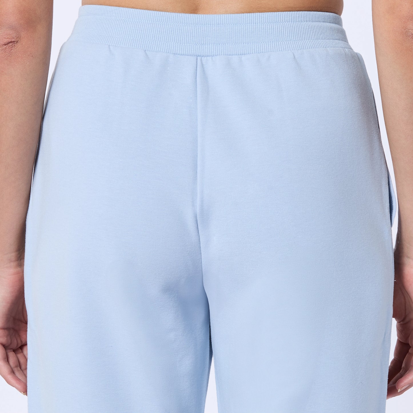 جوقرز ايسينشال بقصة عادية - أزرق سماوي