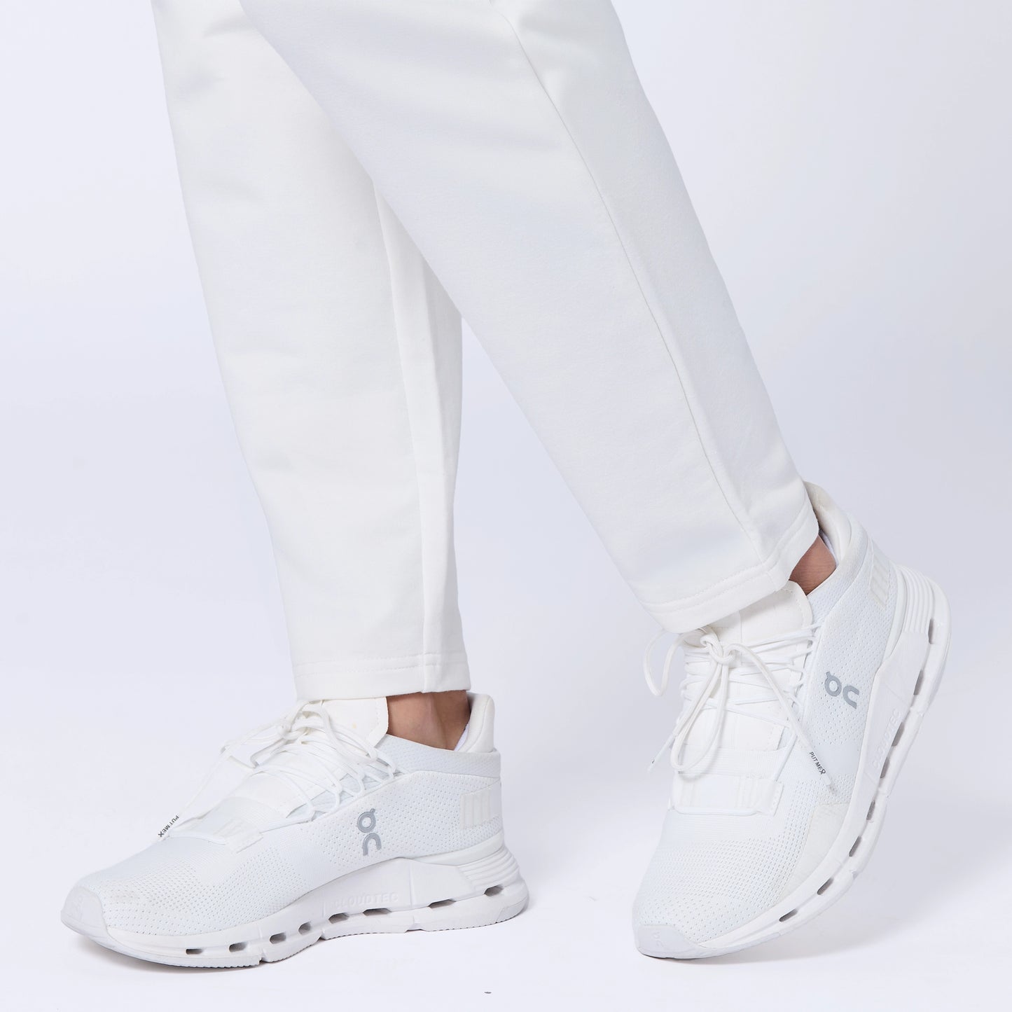 جوقرز ايسينشال بقصة عادية -  أبيض لؤلؤي