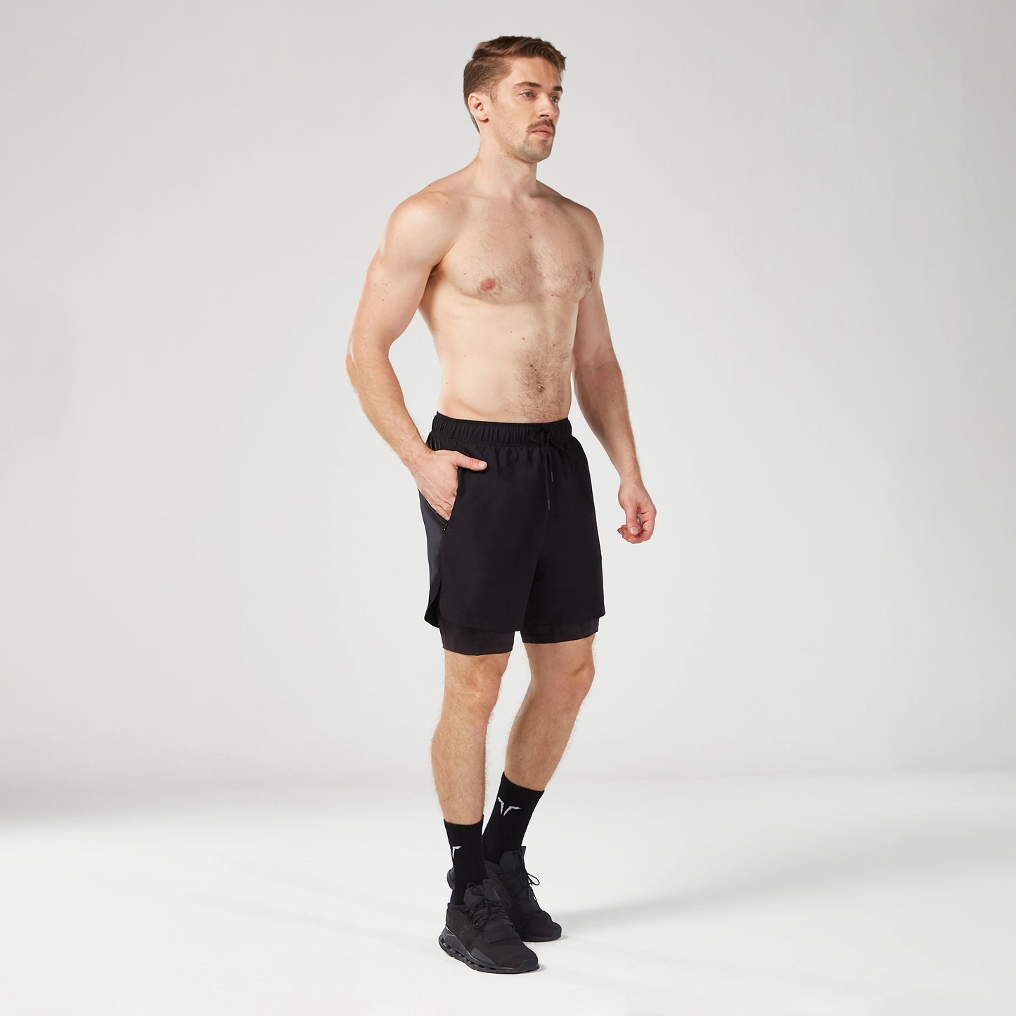 شورت ليميتليس 2 في 1 7" - أسود 