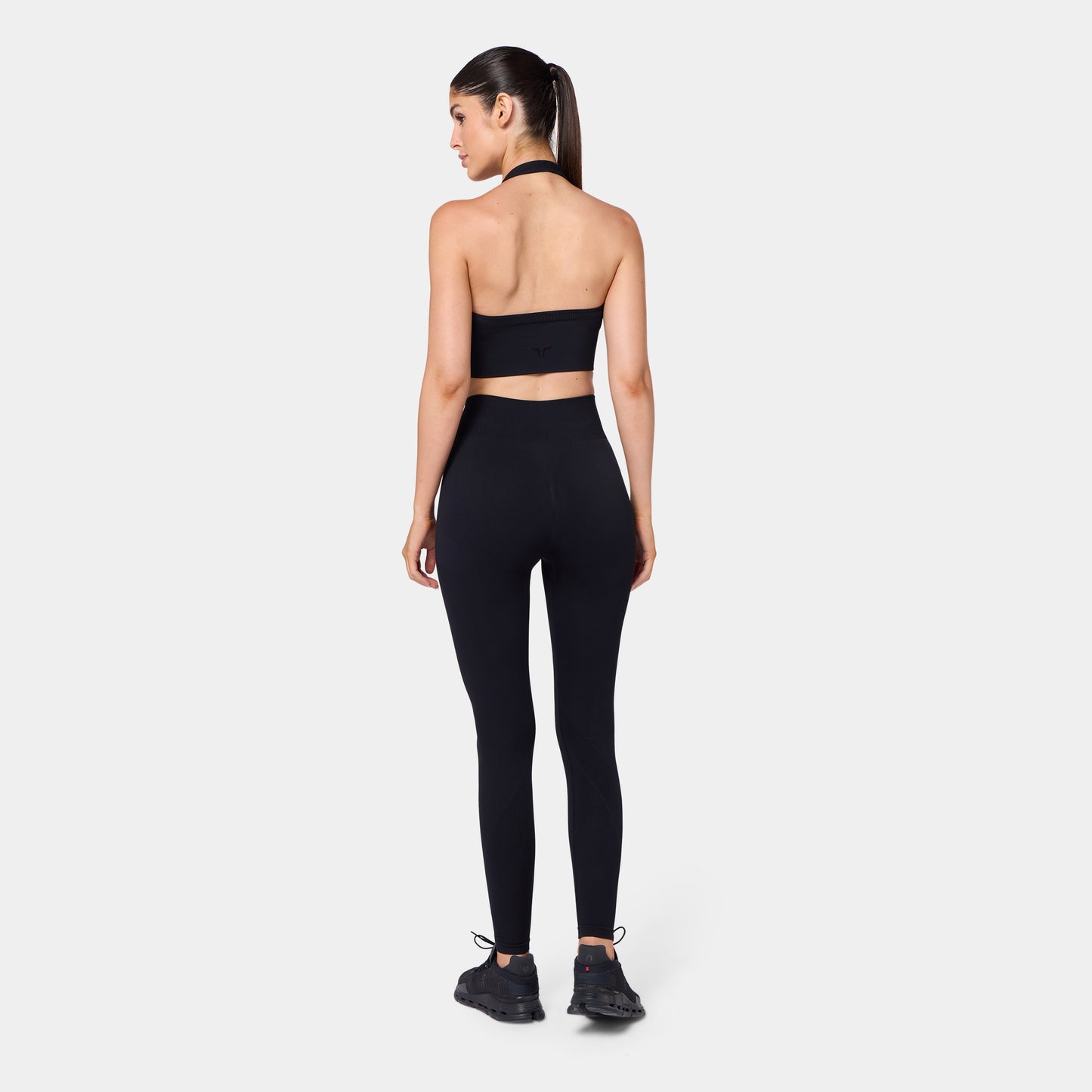 Seamless Contour Halter Brami - Black