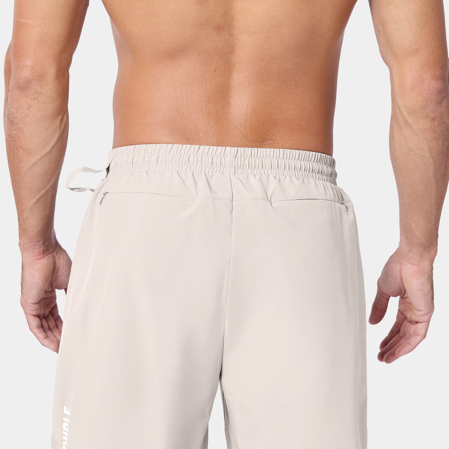 شورت فاونديشن 9"- فضي مطفي