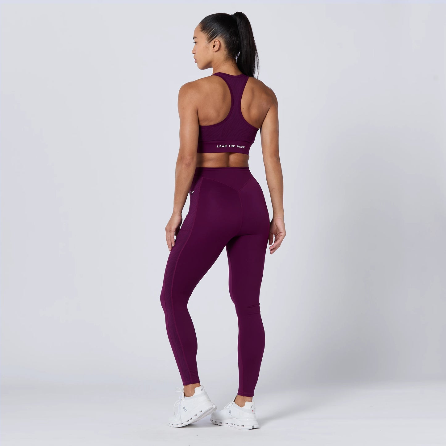 حمالة صدر هيرا عملية 2.0 -  طبعة كرزي داكن