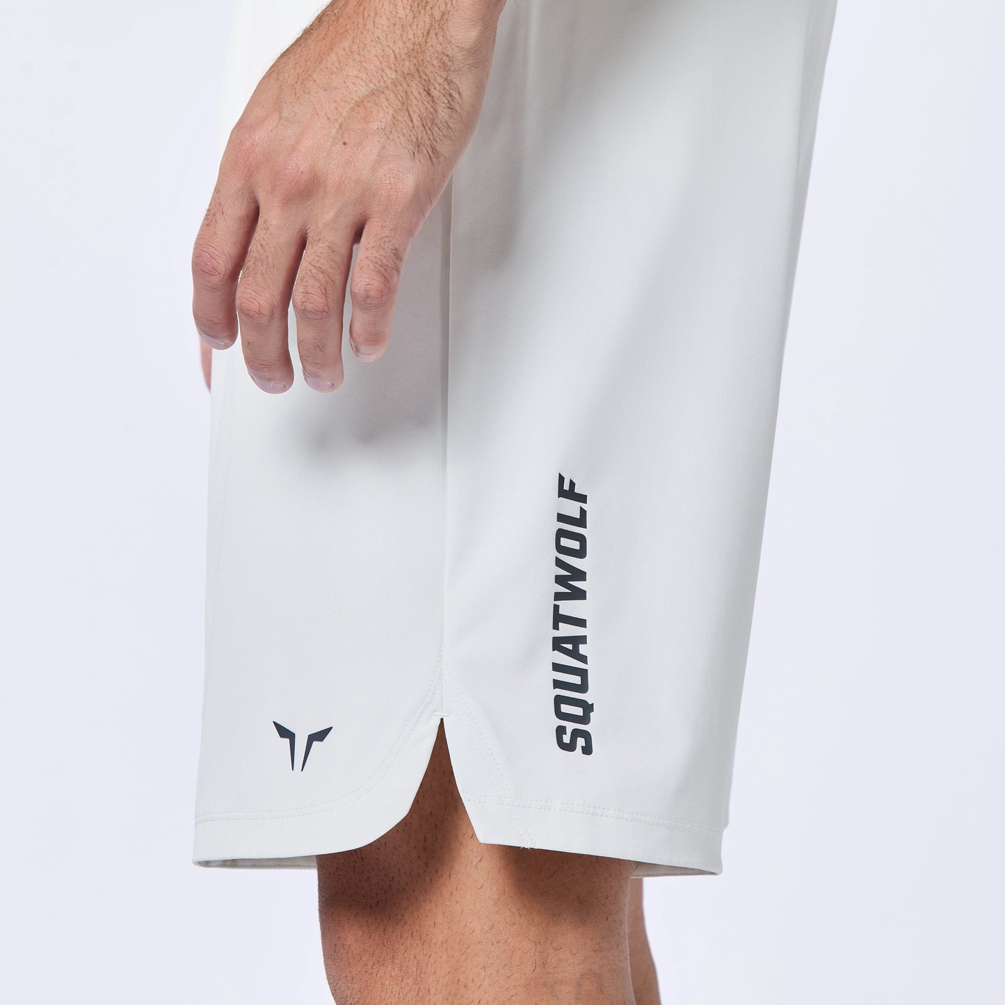 شورت فاونديشن 9"- أبيض لؤلؤي