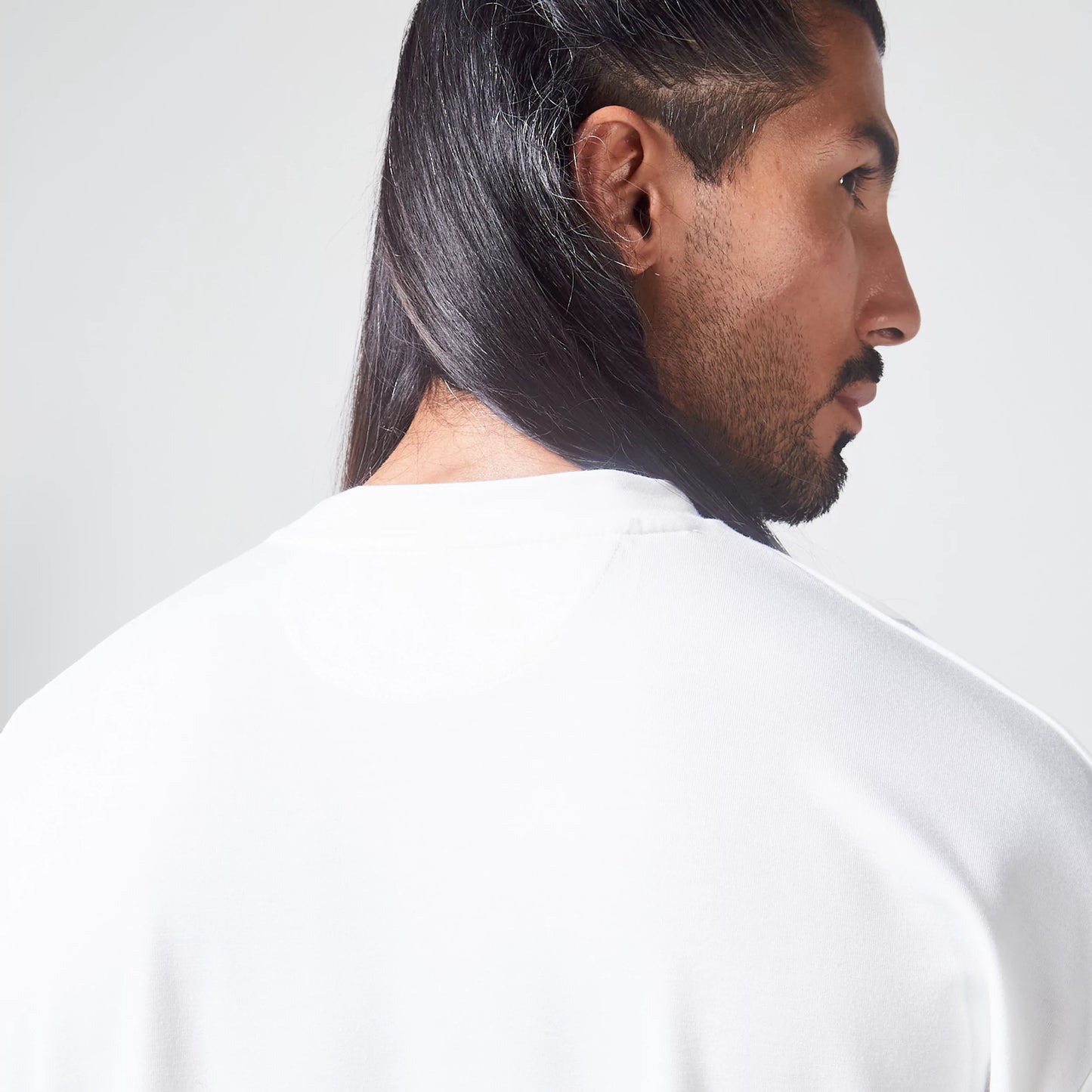 ايسينشال تيشيرت فضفاض -أبيض لؤلؤي