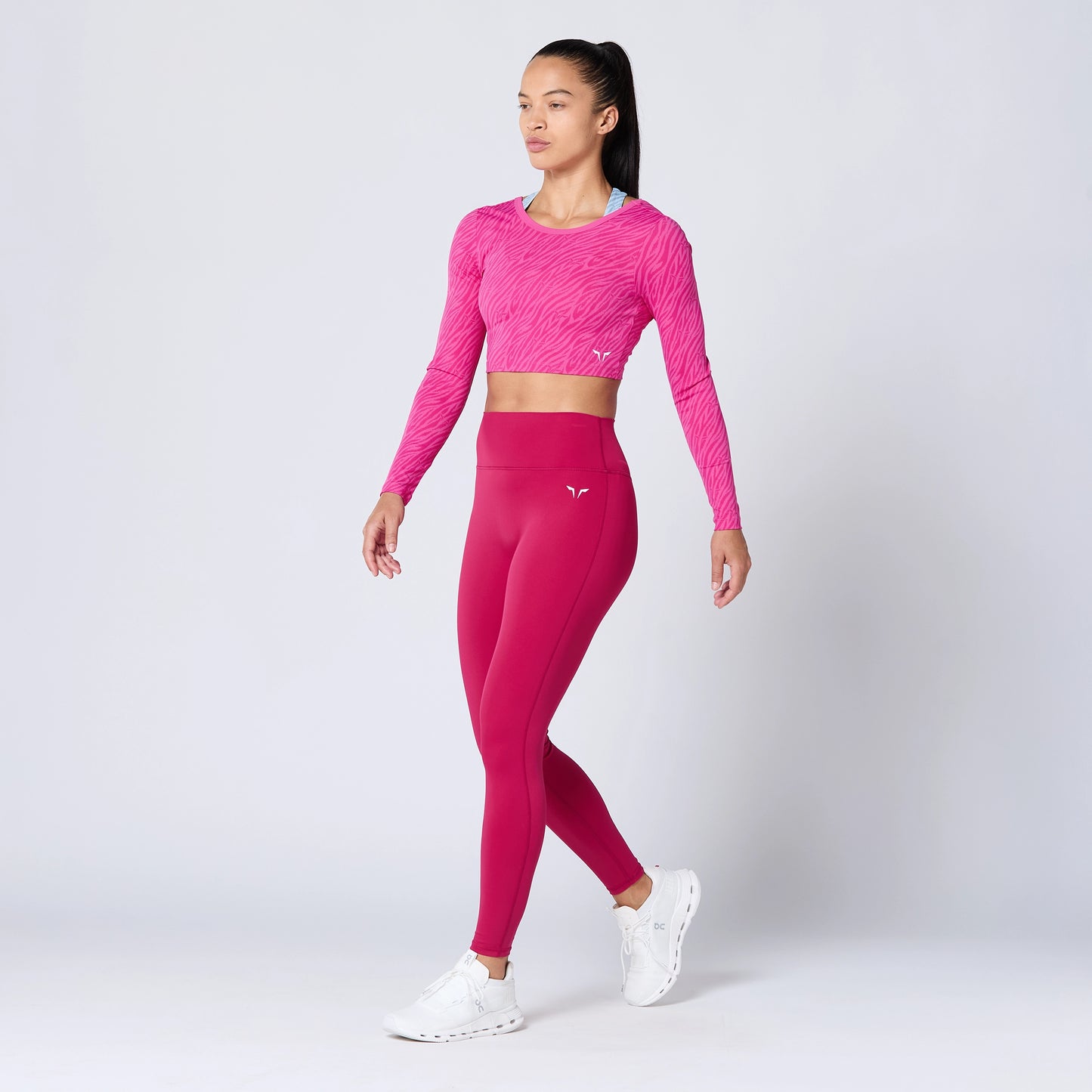 توب واريور 2.0 قصيرة - طبعة قرمزي فاتح