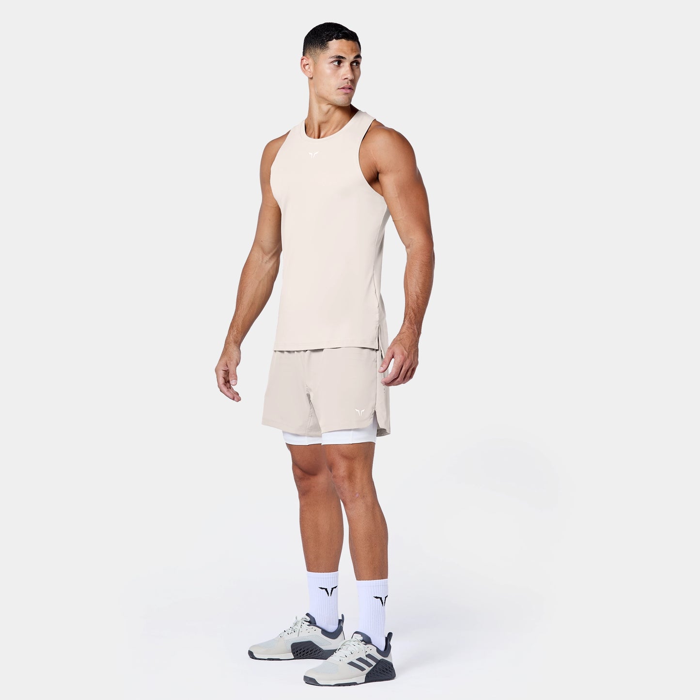 تانك تدريب - فضي مطفي