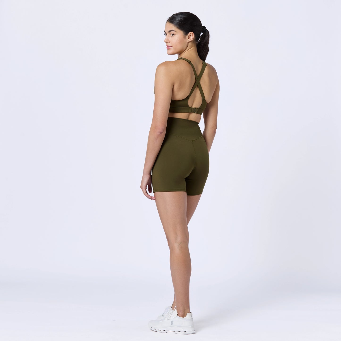 حمالة صدر ايسينشال  بحزام خلفي قابل للتعديل - زيتوني داكن