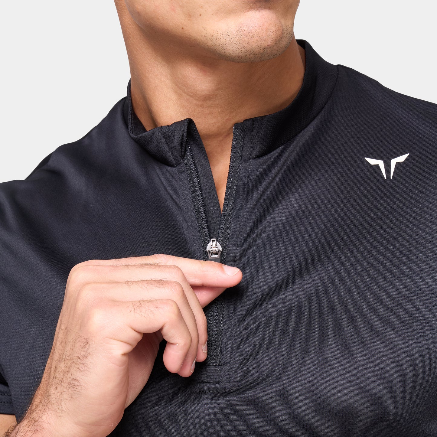 تيشيرت خفيف بريع سحاب - أسود