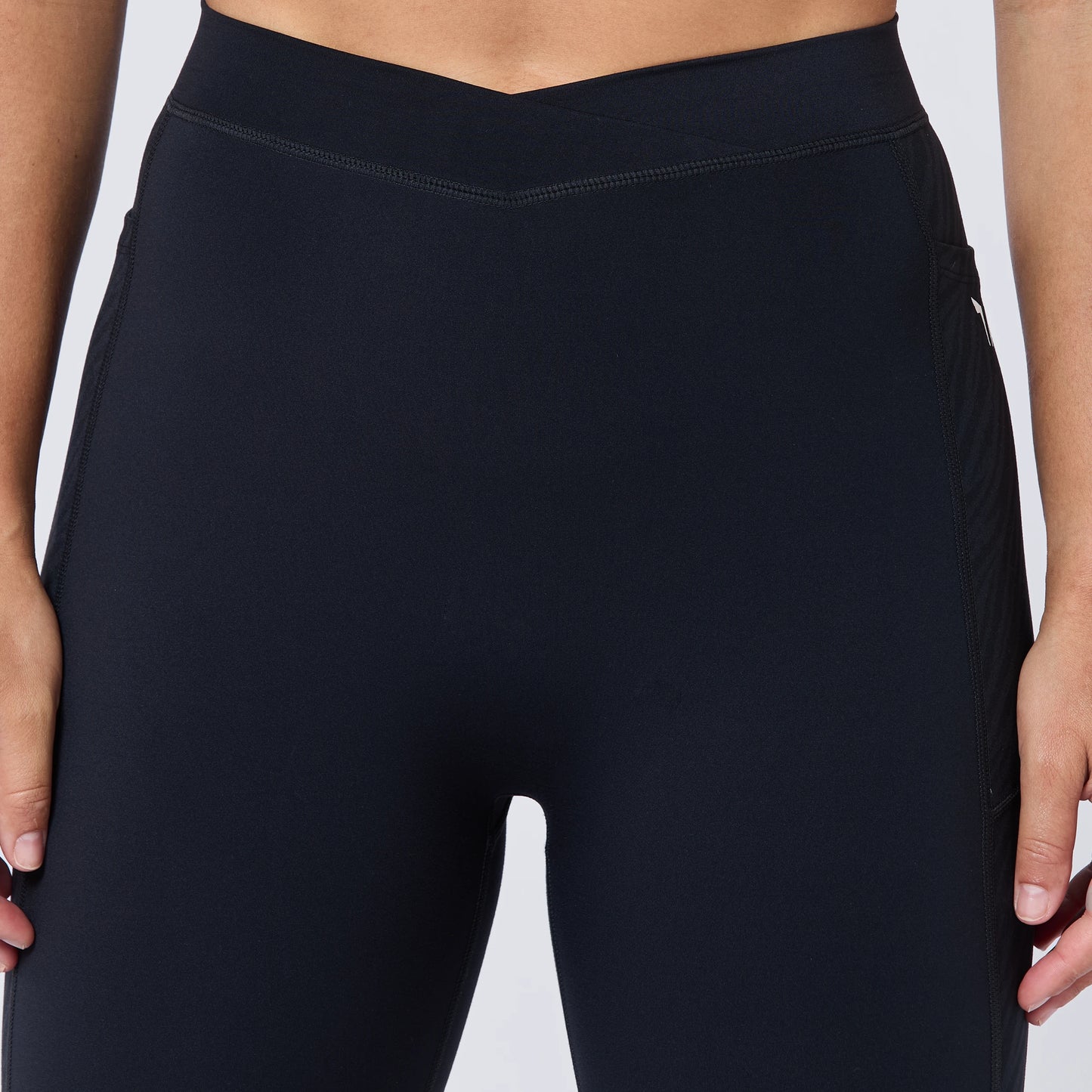 لقينز كروس اوفر 27 انش - أسود