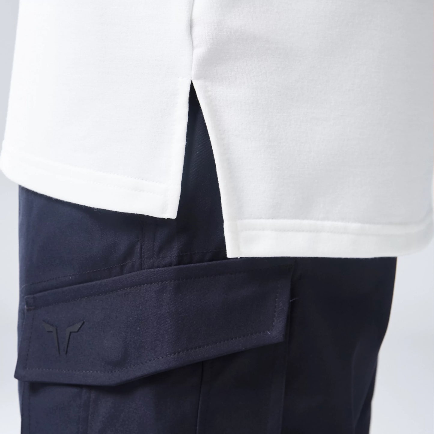 ايسينشال تيشيرت فضفاض -أبيض لؤلؤي