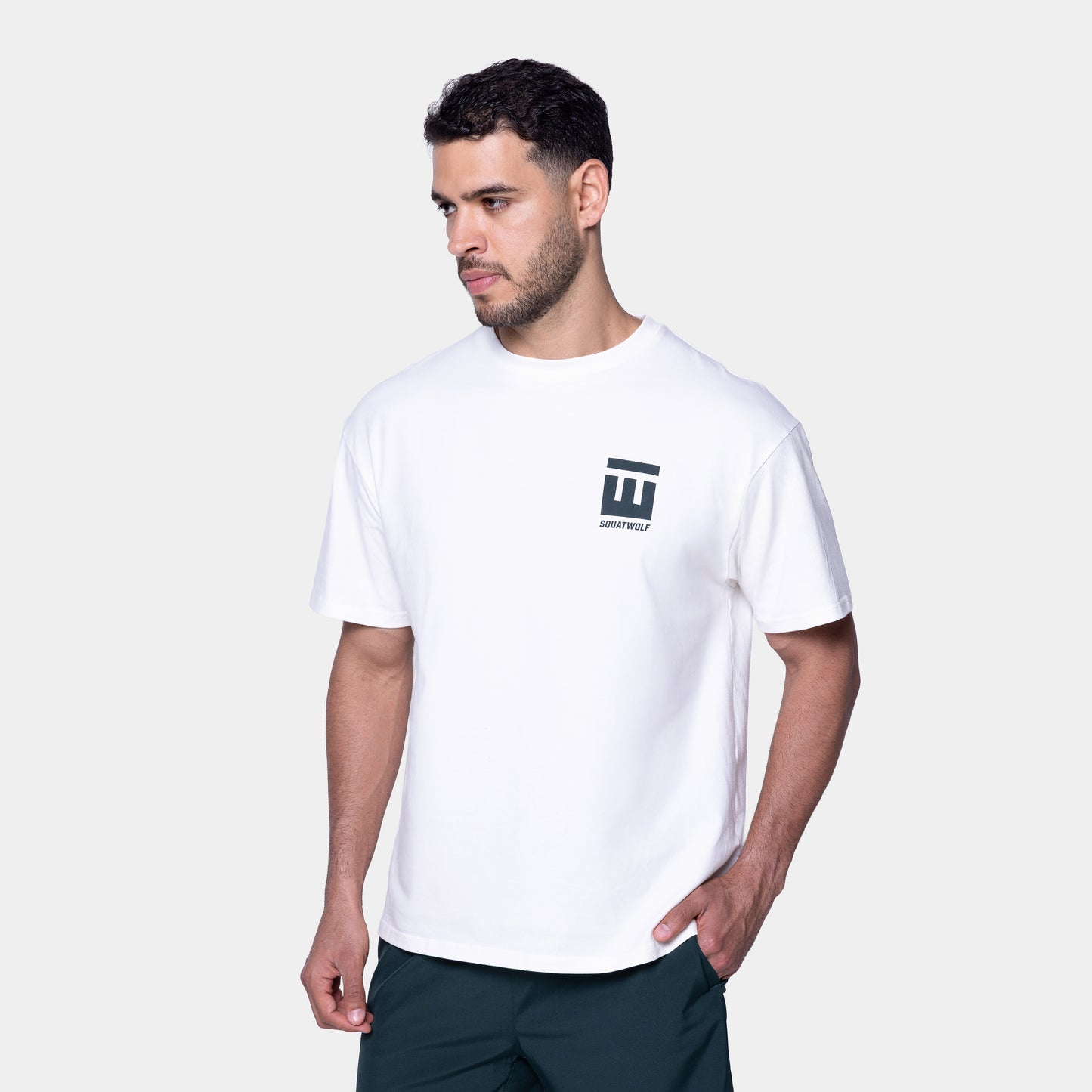 تيشيرت سكوات وولف x إبراهيم زكي فضفاض - أبيض