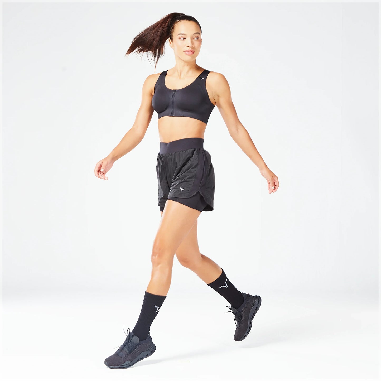 حمالة صدر بيرفورمانس لاب °360 بسحاب - أسود