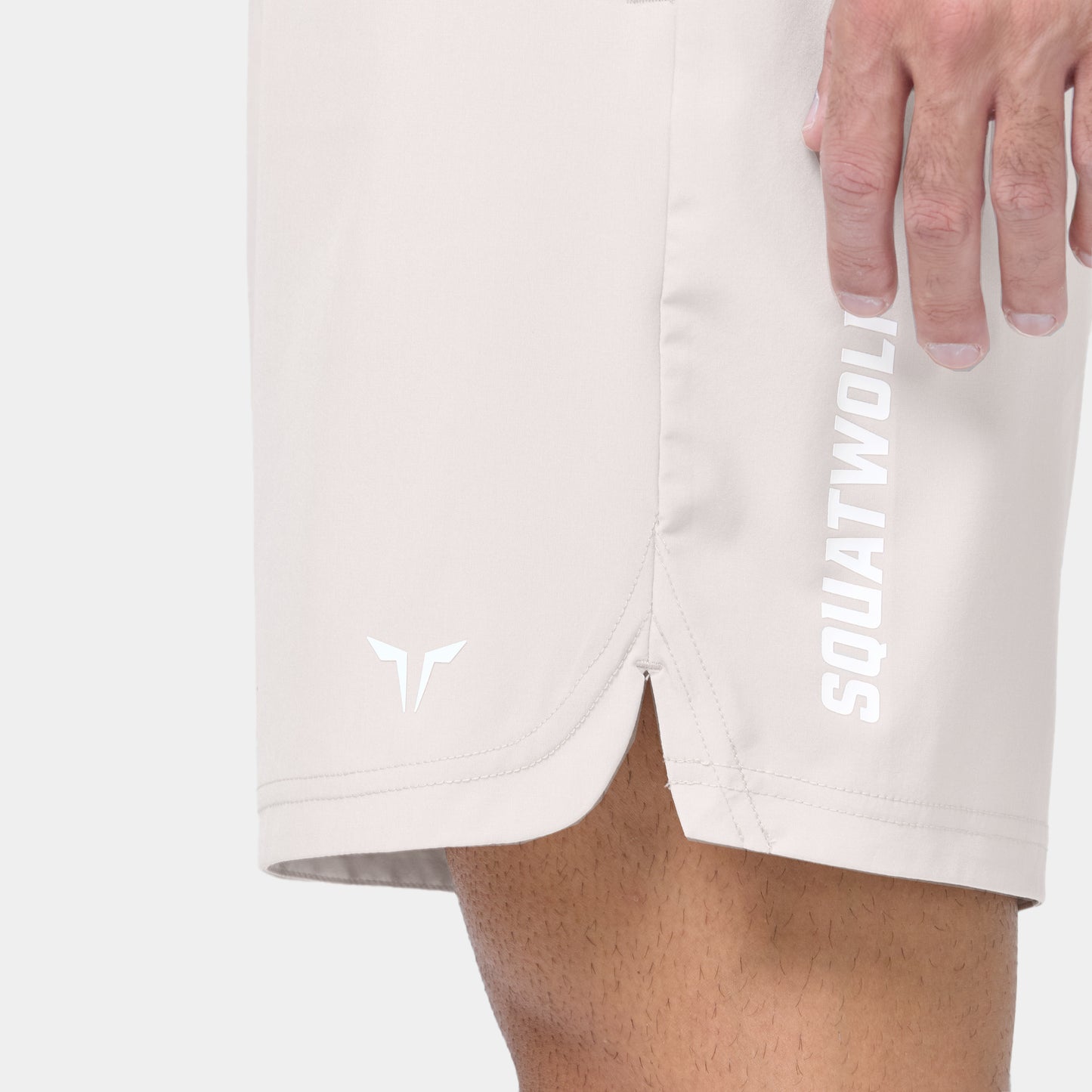 شورت فاونديشن 7"- فضي مطفي