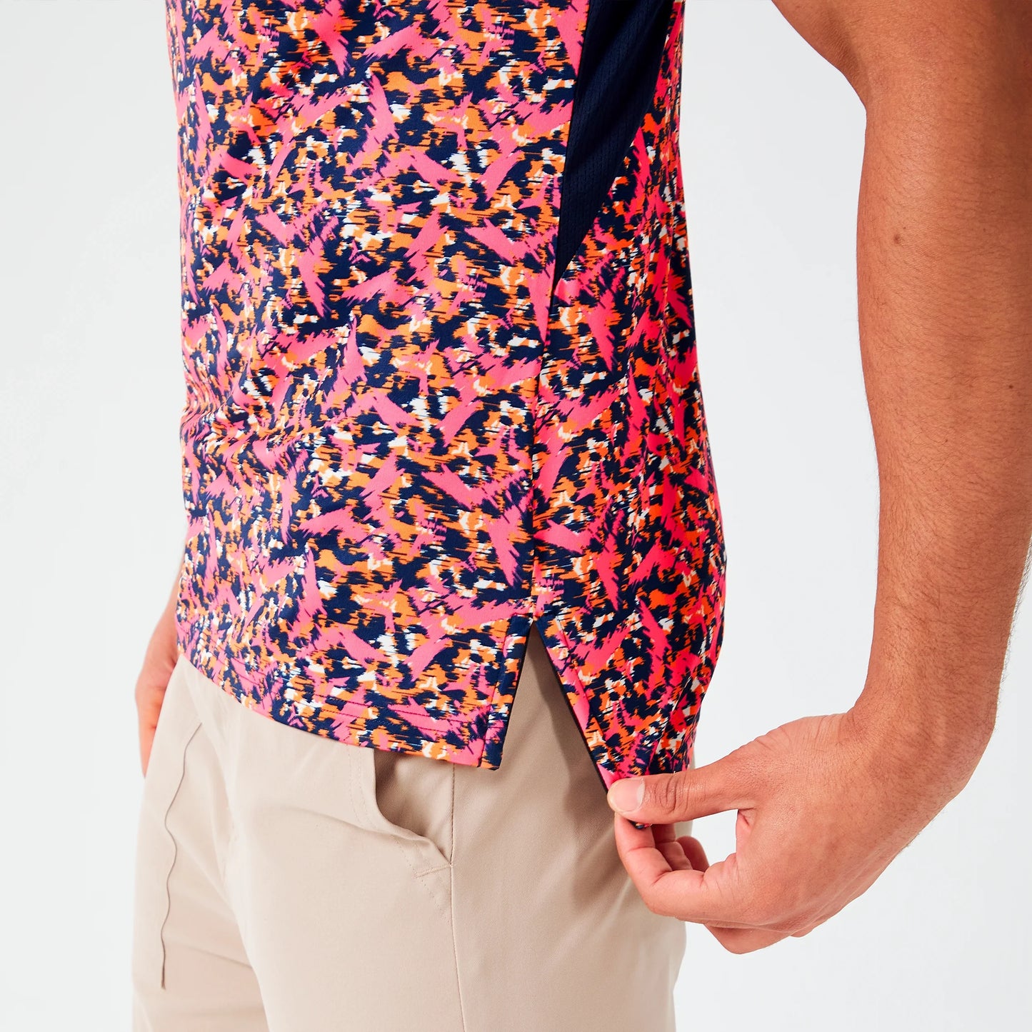 Motion T-shirt - Hot Pink Glitch Camo