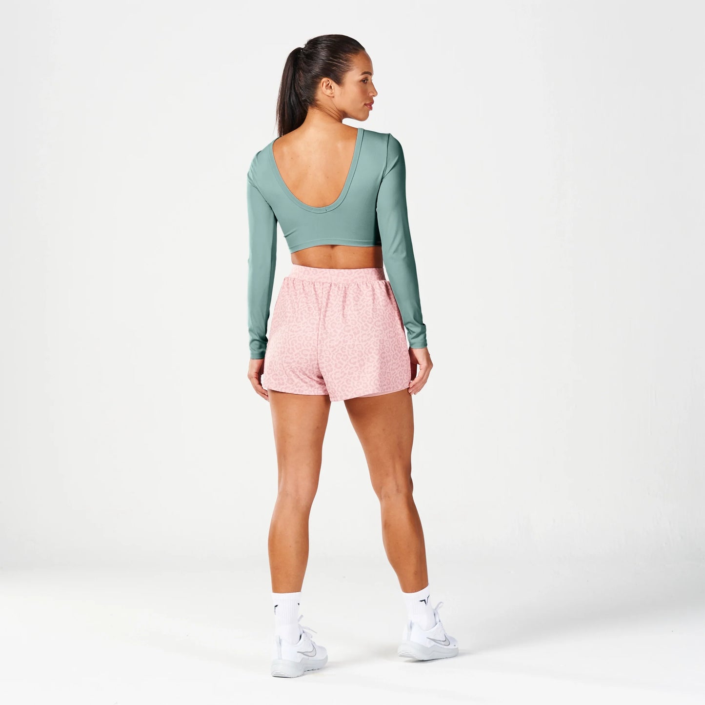 بلوزة واريور 2.0 قصيرة - أخضر غامق