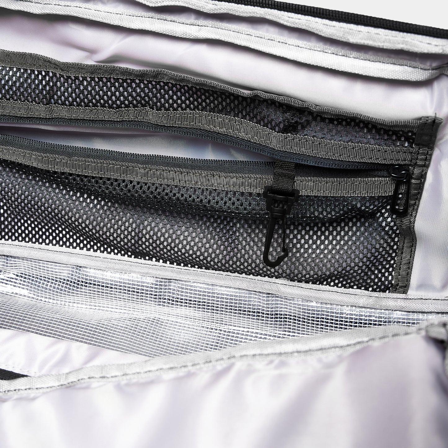 حقيبة جيم هولدال 42 لتر - أسود