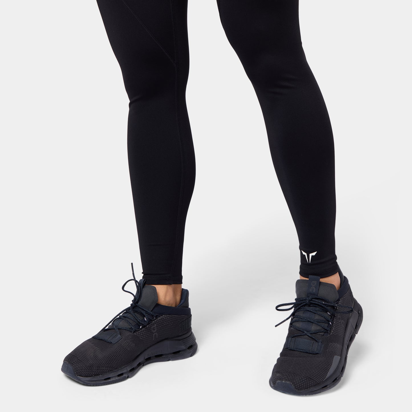 ليقنز كونتور 27" بخصر مرتفع - أسود