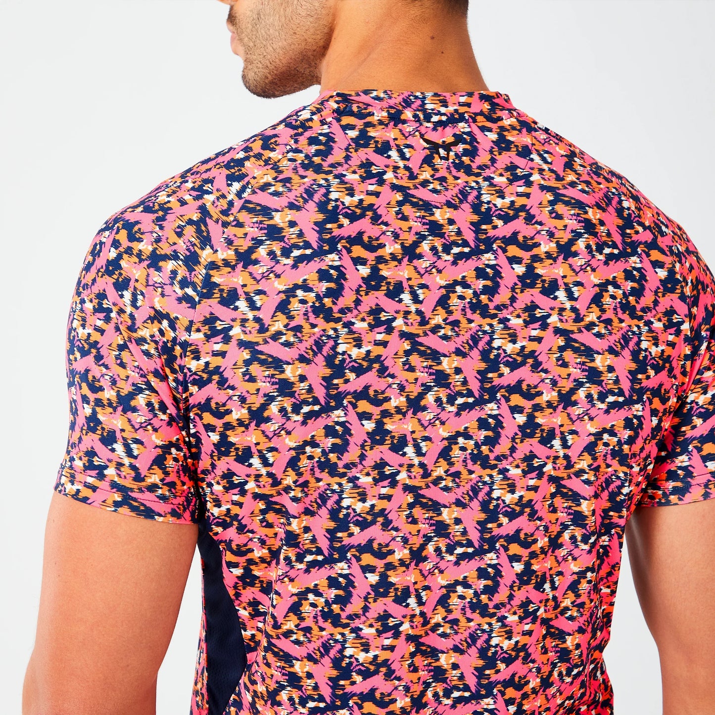 Motion T-shirt - Hot Pink Glitch Camo