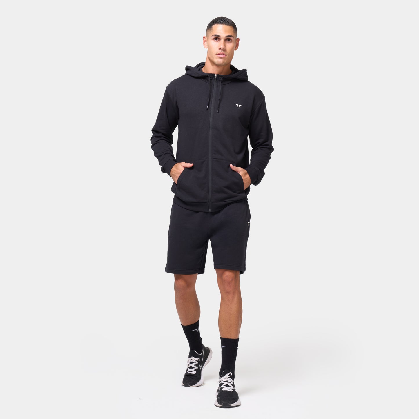 Essential 7" Relaxed Shorts - Black