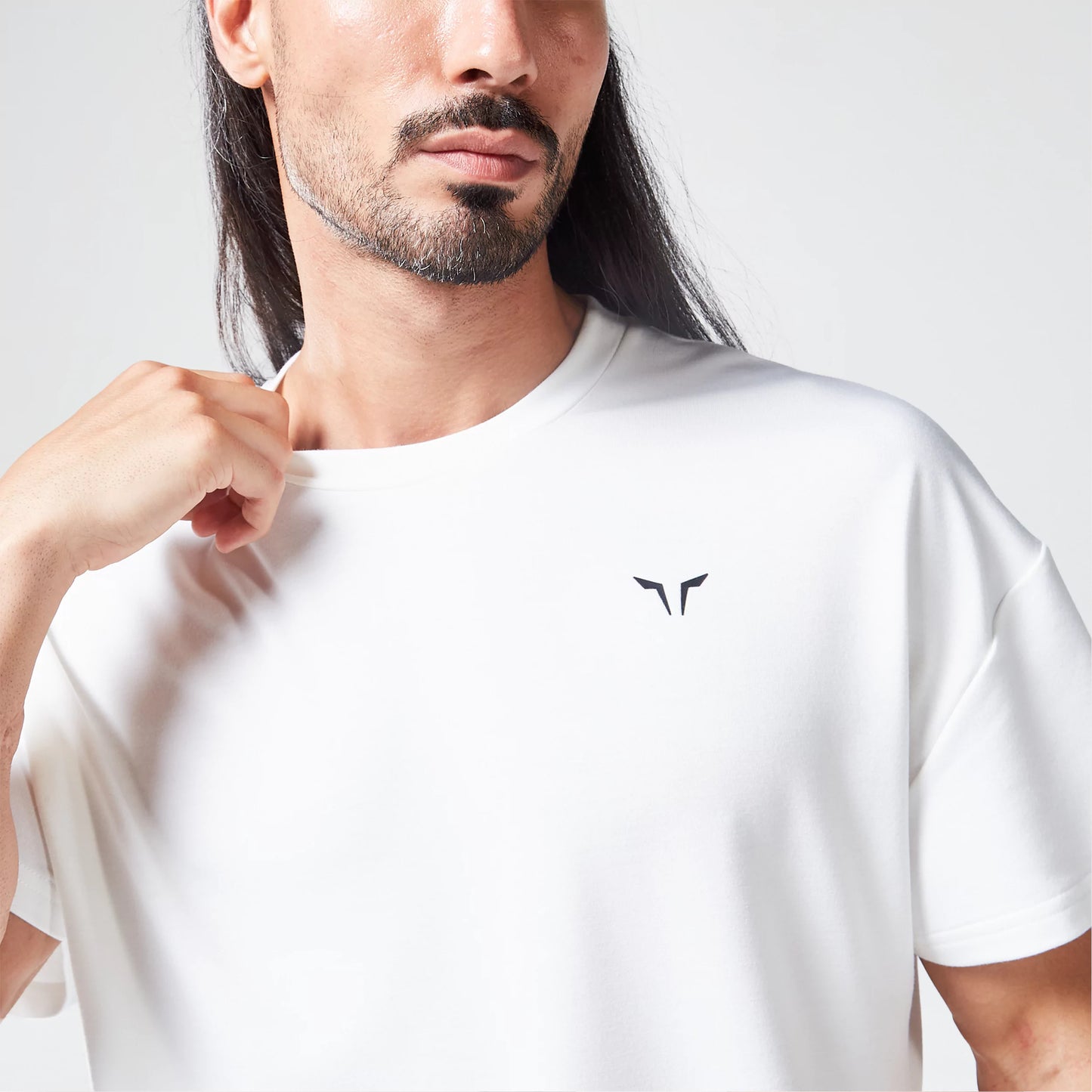 ايسينشال تيشيرت فضفاض -أبيض لؤلؤي