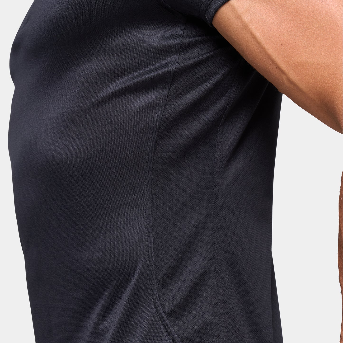 تيشيرت خفيف بريع سحاب - أسود