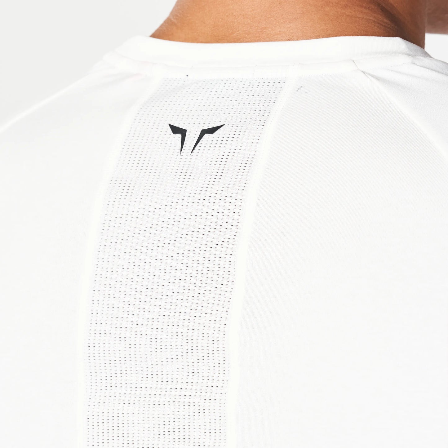 ستيتمنت تيشيرت 2.0 - أبيض لؤلؤي