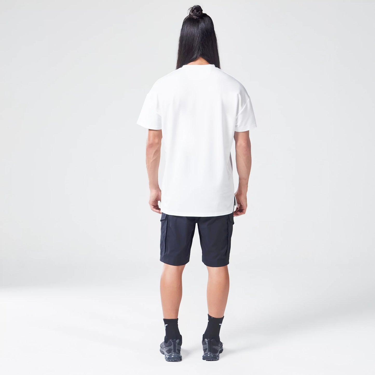 ايسينشال تيشيرت فضفاض -أبيض لؤلؤي