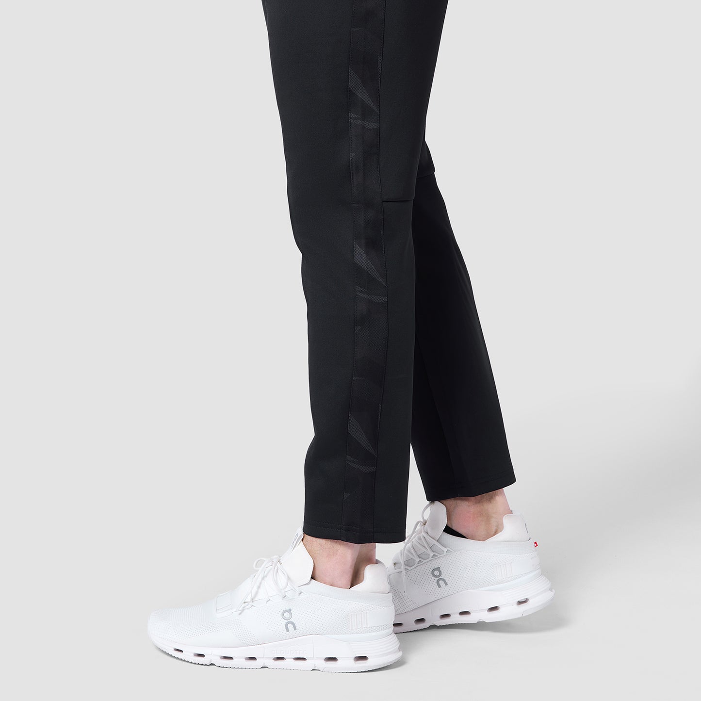 بنطال أكتيف تابيرد - أسود