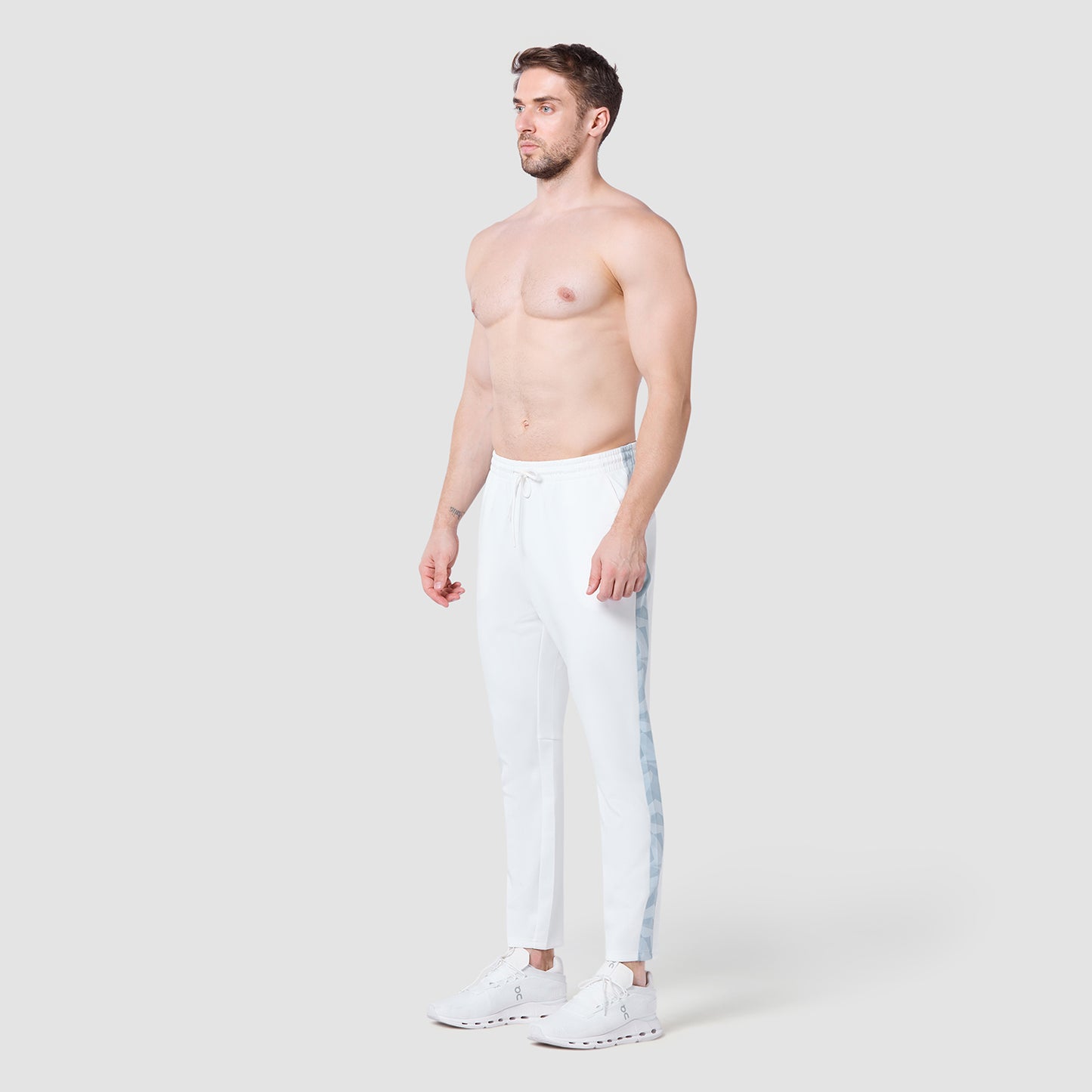 بنطال أكتيف تابيرد - أبيض لؤلؤي